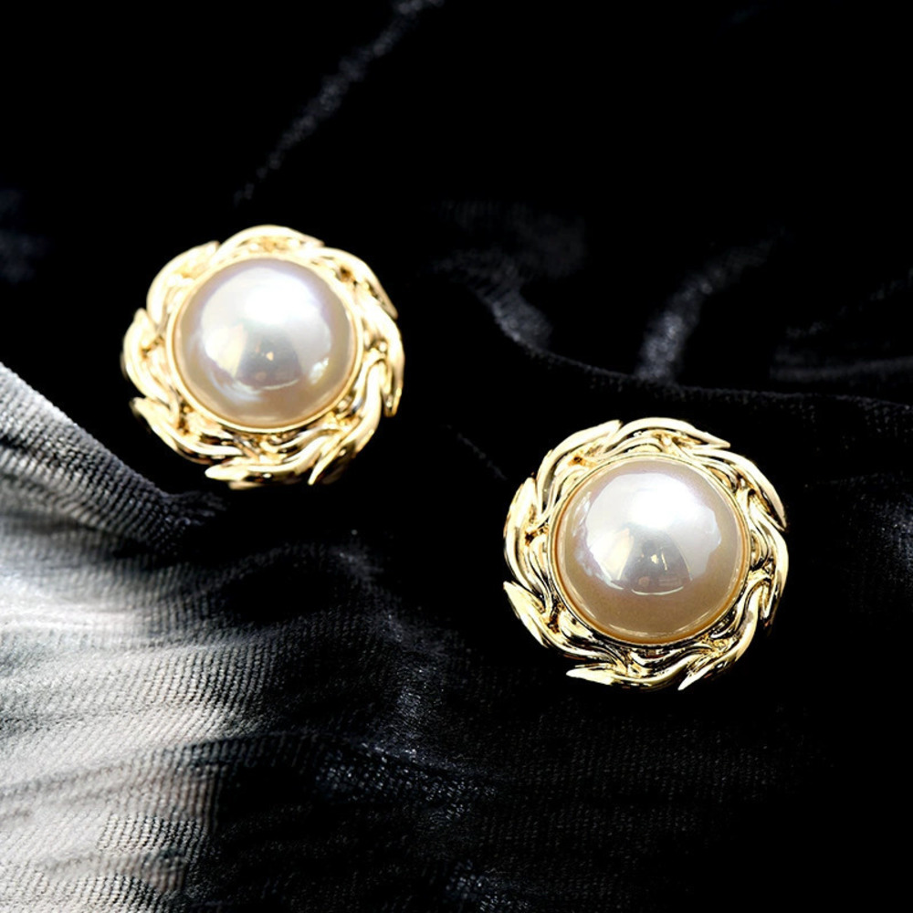 Vintage Gold Plated Twisted Pearl Earrings Silver Needle